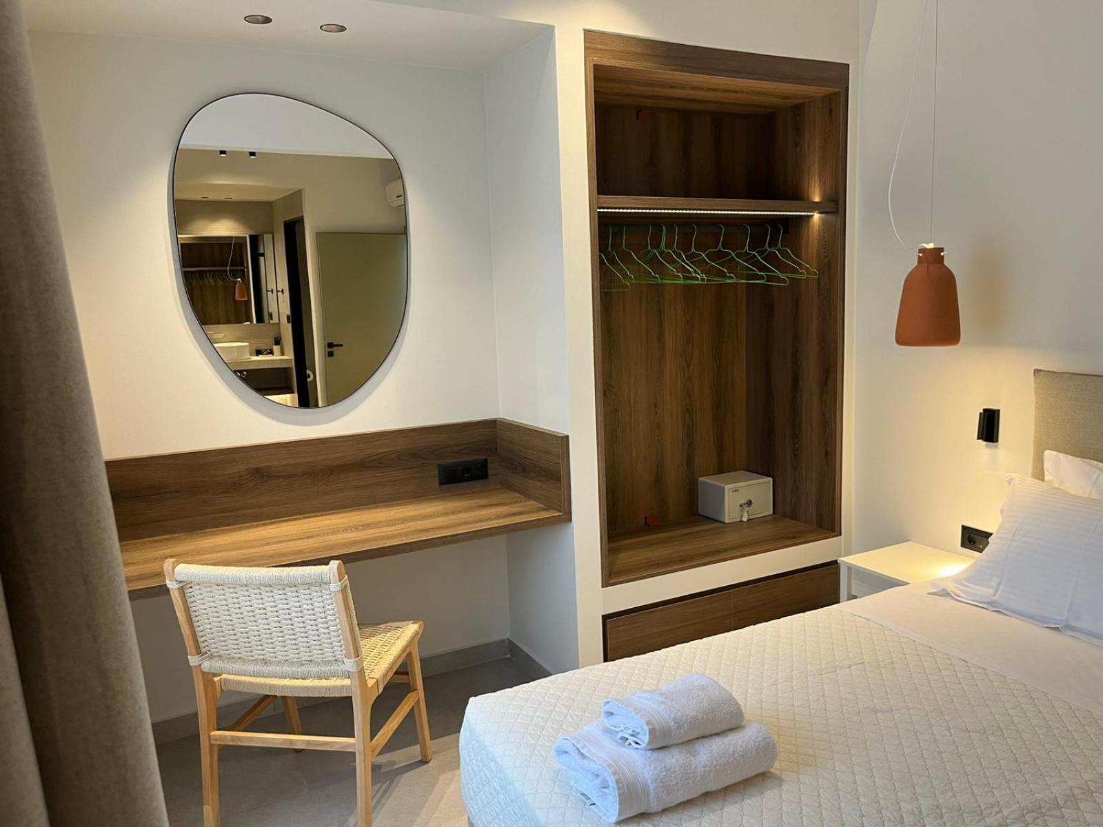 Mediterranean Sea Top Floor Palaiochora Exterior foto