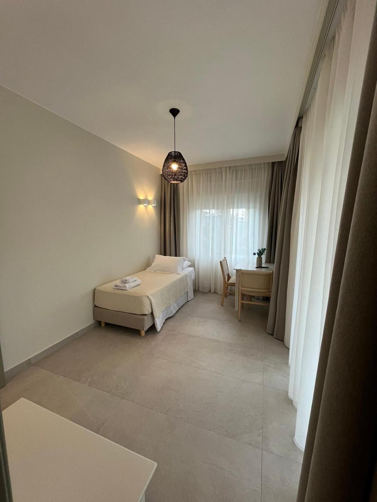 Mediterranean Sea Top Floor Palaiochora Exterior foto